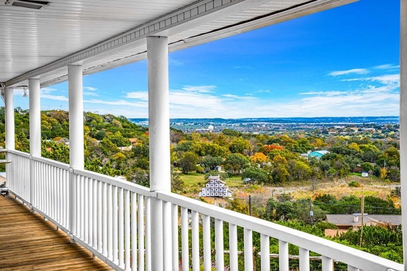 Turn-Key Texas Hill Country Hospitality Retreat! Blue Dove Inn &amp; - photo 6