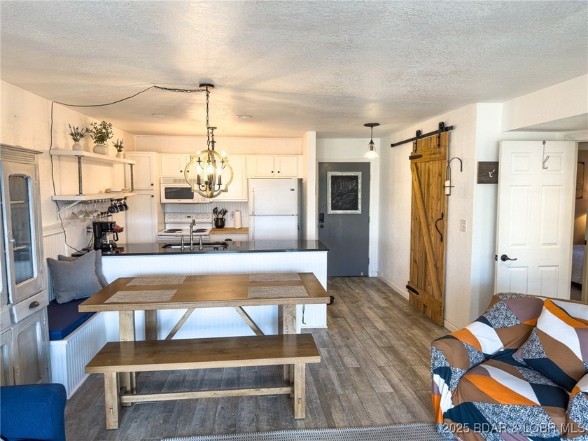 Welcome to Robinwood Condos-your gateway to lake living at its - photo 22