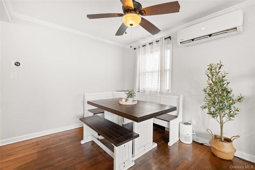 Beautifully maintained 3-bedroom, 1-bath ranch offering easy - photo 7