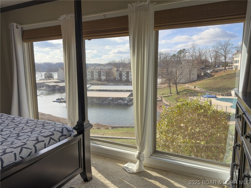Welcome to Robinwood Condos-your gateway to lake living at its - photo 32