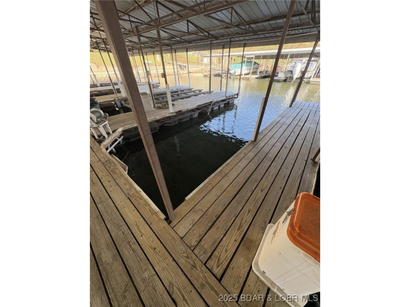 Welcome to Robinwood Condos-your gateway to lake living at its - photo 57