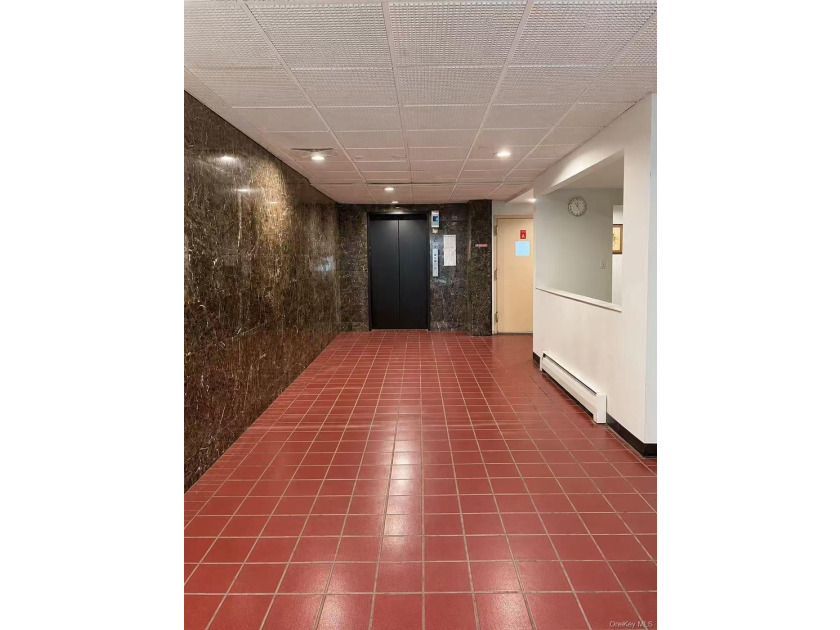 This property is situated in the most central and convenient - photo 4