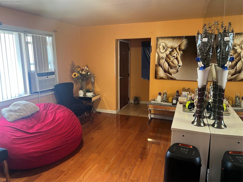 Excellent Investment Opportunity - Multi-Family Income - photo 2