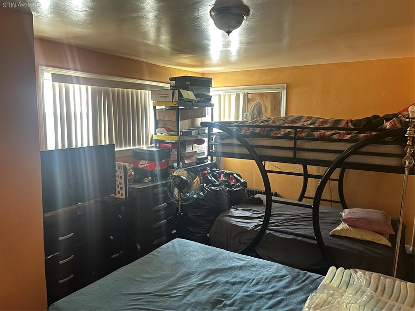 Excellent Investment Opportunity - Multi-Family Income - photo 4