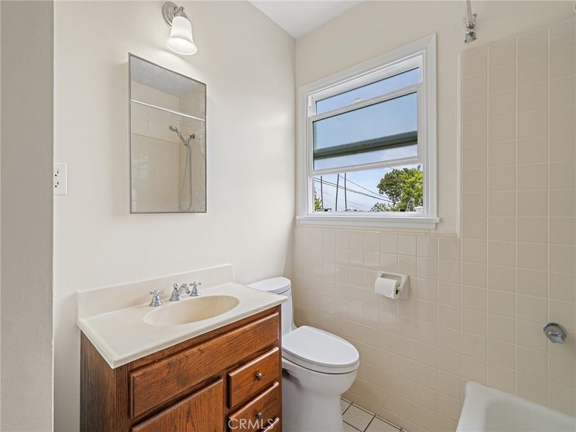 Great Southwood location on a very quiet cul-de-sac street west - photo 17