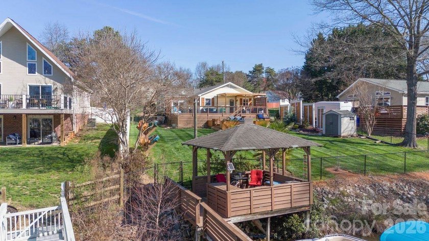 Lake Norman waterfront living is within reach with this - photo 20