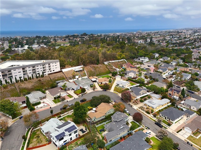 Great Southwood location on a very quiet cul-de-sac street west - photo 34