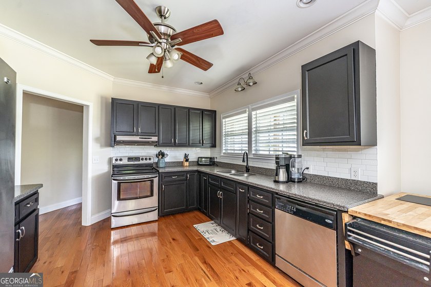 Welcome to your private retreat on over 4 beautiful acres! This - photo 12