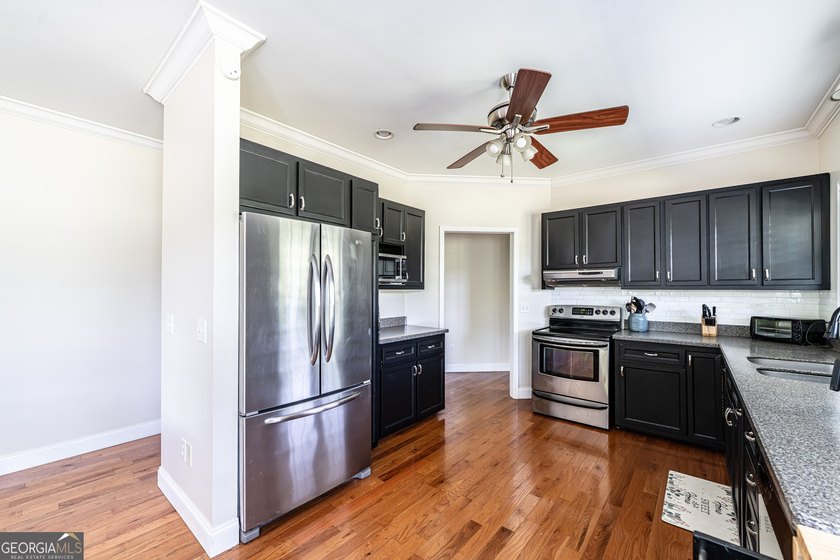 Welcome to your private retreat on over 4 beautiful acres! This - photo 13