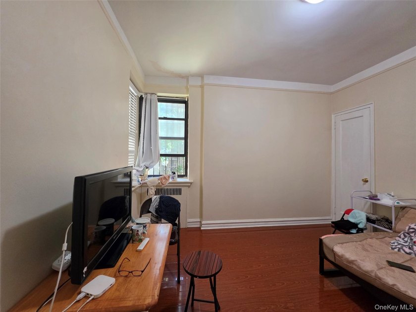 Spacious Coop featuring 1200 sf of living space, 2 Bedrooms with - photo 3