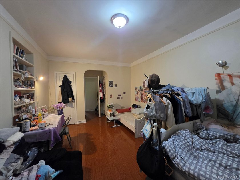 Spacious Coop featuring 1200 sf of living space, 2 Bedrooms with - photo 5