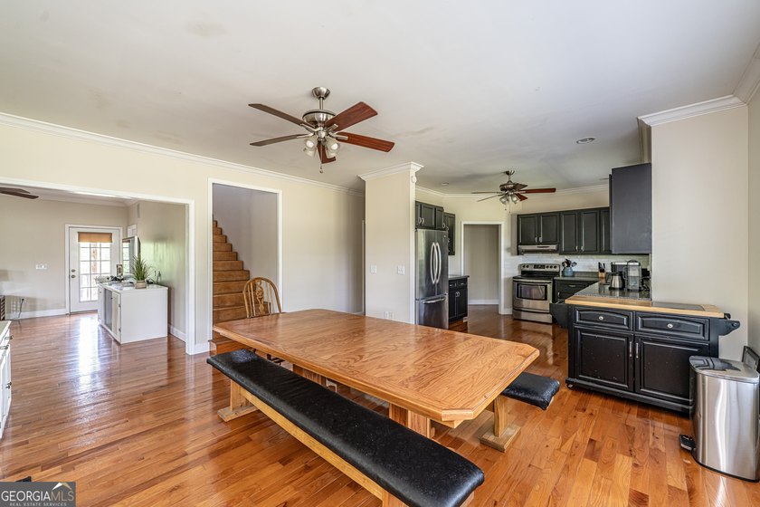 Welcome to your private retreat on over 4 beautiful acres! This - photo 16