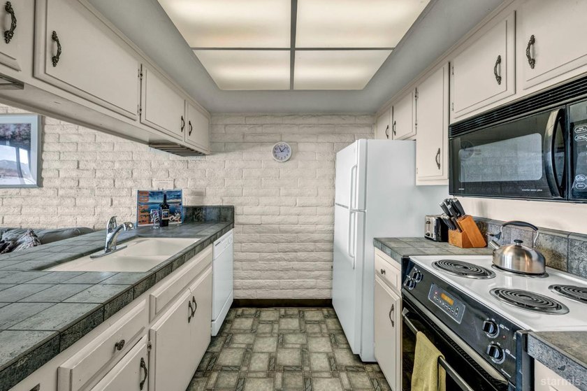 Short-term Rental Potential - Now Permit Eligible!Discover a - photo 17