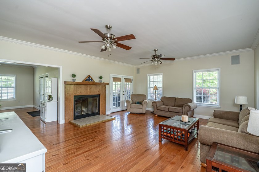 Welcome to your private retreat on over 4 beautiful acres! This - photo 19