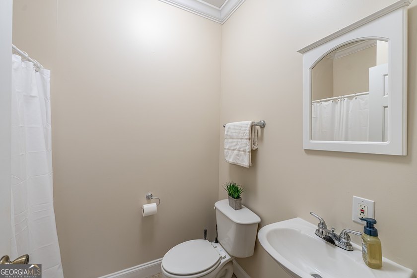 Welcome to your private retreat on over 4 beautiful acres! This - photo 21