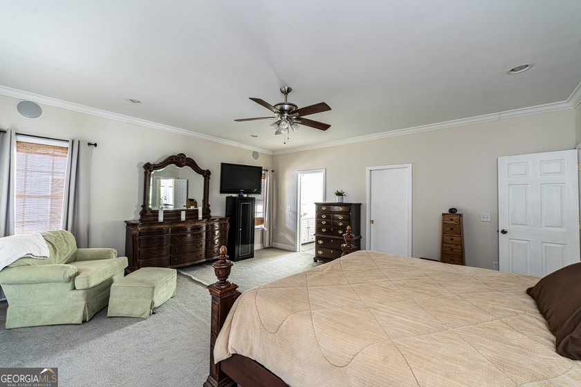 Welcome to your private retreat on over 4 beautiful acres! This - photo 25