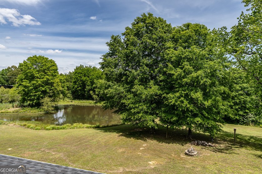 Welcome to your private retreat on over 4 beautiful acres! This - photo 34