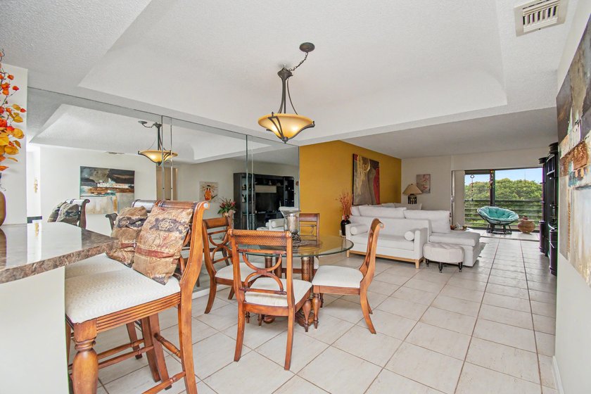 GORGEOUS 2/2 CONDO IN BOCA RATON, RARELY AVAILABLE 4TH FLOOR - photo 4