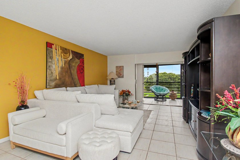 GORGEOUS 2/2 CONDO IN BOCA RATON, RARELY AVAILABLE 4TH FLOOR - photo 5