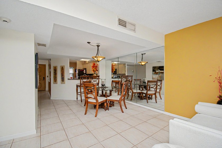 GORGEOUS 2/2 CONDO IN BOCA RATON, RARELY AVAILABLE 4TH FLOOR - photo 8