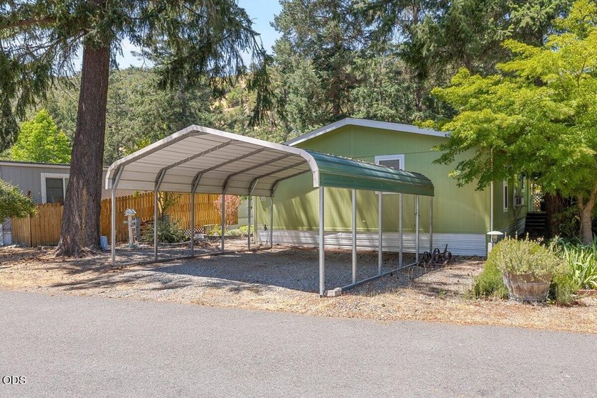 This charming, manufactured home is in the sought-after - photo 4