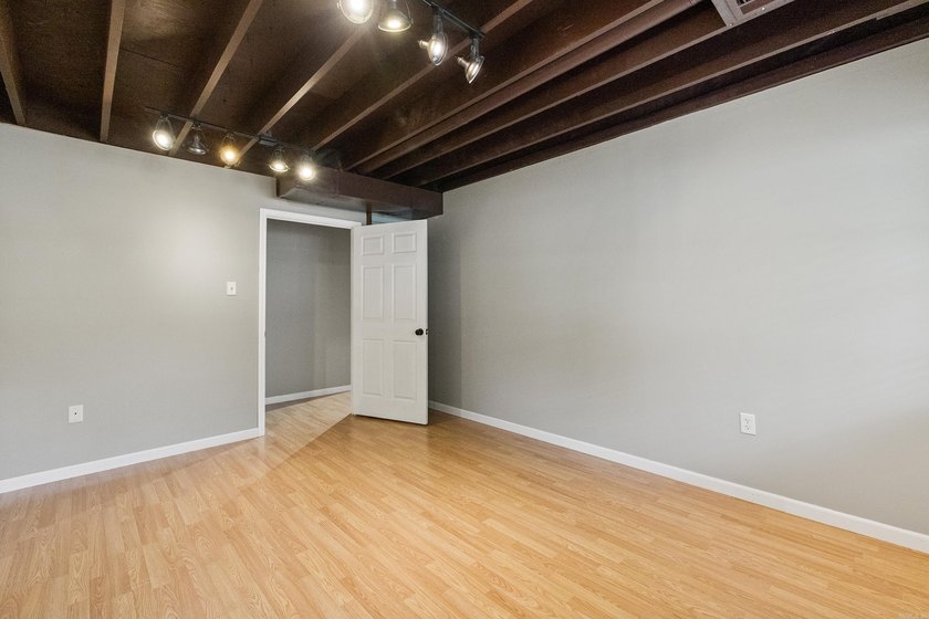 Welcome to 1214 Clifton Street - a versatile commercial - photo 5