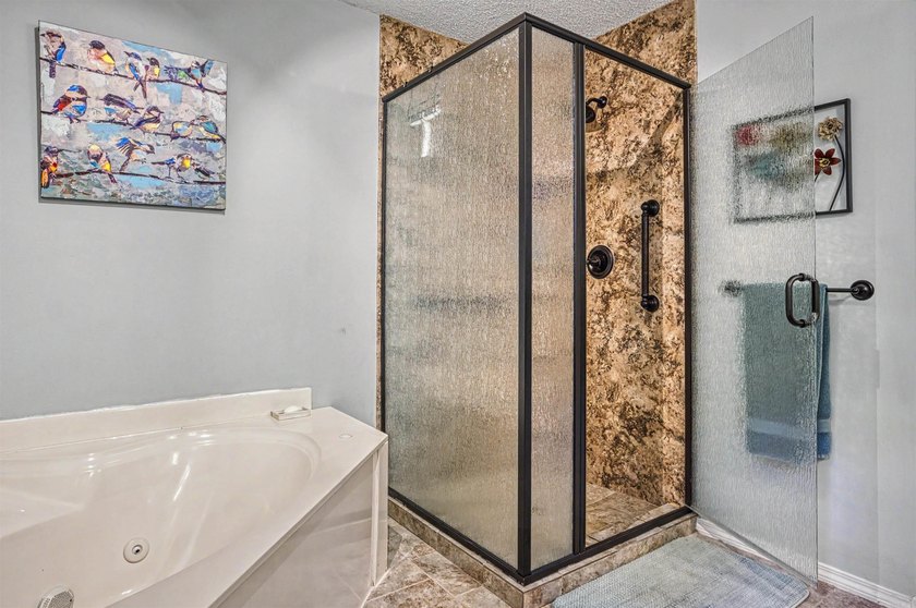Back on Market--No fault of seller! 3 Bed | 2 Bath | 1,717 Sq - photo 21