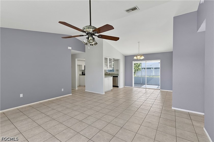 Here's your opportunity to get into an affordable three bedroom - photo 4