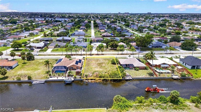 Build your dream home on this beautiful freshwater canal lot - photo 4