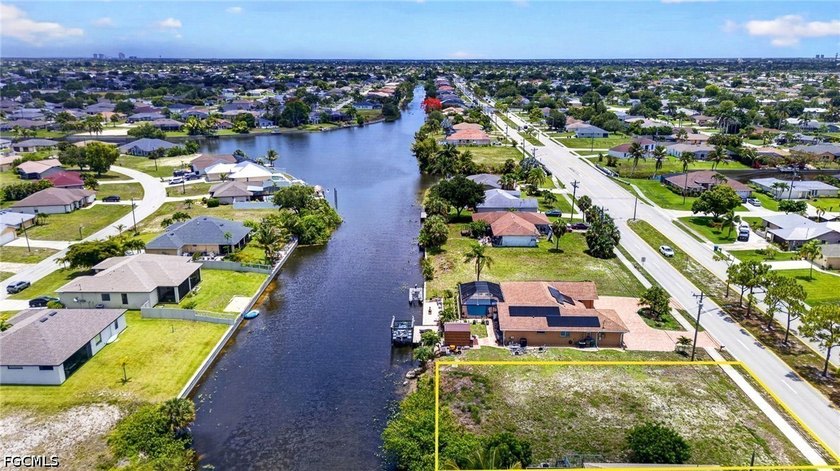 Build your dream home on this beautiful freshwater canal lot - photo 7
