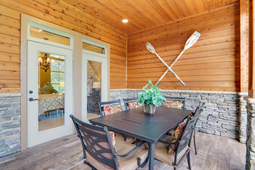 Luxury Townhome on Lake Keowee SOLD - photo 14