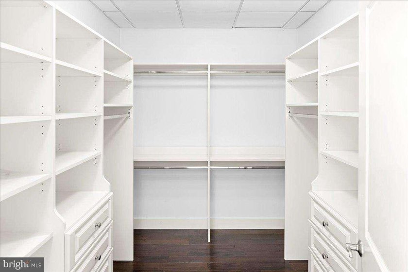 Sweeping 270o unobstructed view from this corner unit at The - photo 5