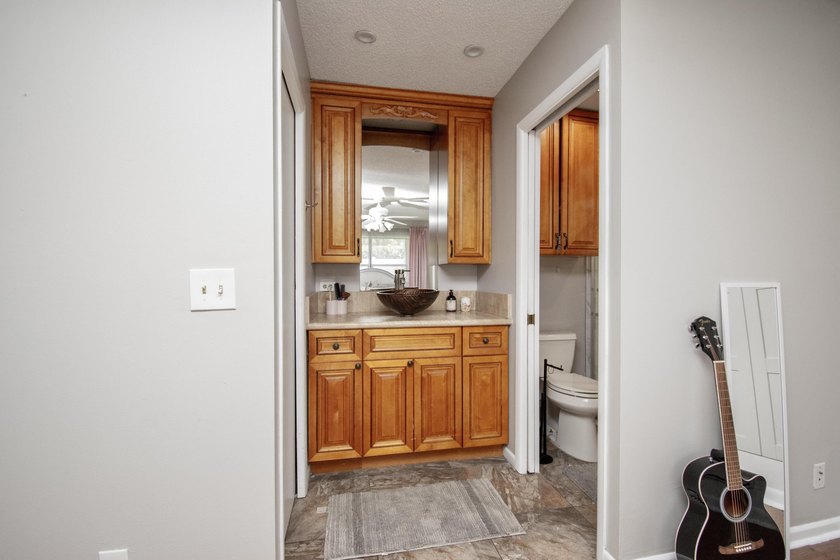 Come see this beautifully renovated 3BR 2BA Villa in the Heart - photo 29