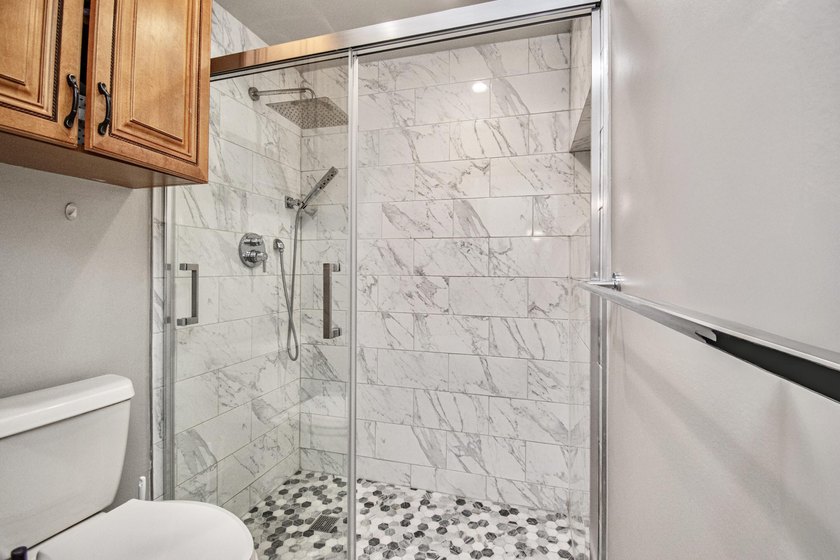 Come see this beautifully renovated 3BR 2BA Villa in the Heart - photo 30