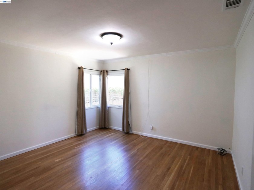 OFFERS DUE MONDAY 7/27 at 4pm. Welcome to 670 Estudillo Ave, a - photo 12