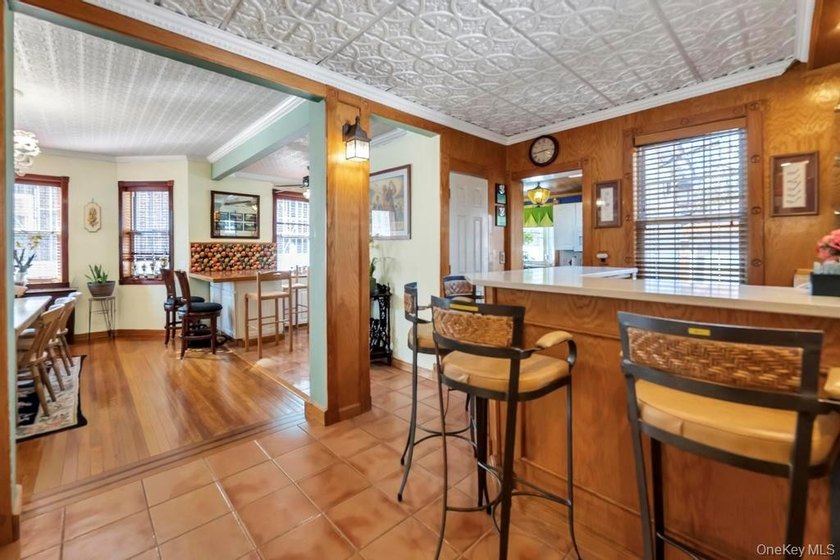 Welcome to 84-20 Charlecote Ridge, a beautifully maintained - photo 13