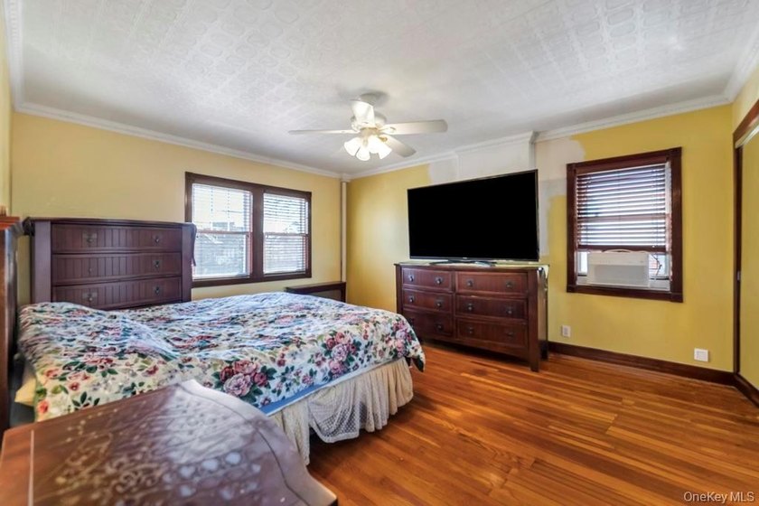 Welcome to 84-20 Charlecote Ridge, a beautifully maintained - photo 17