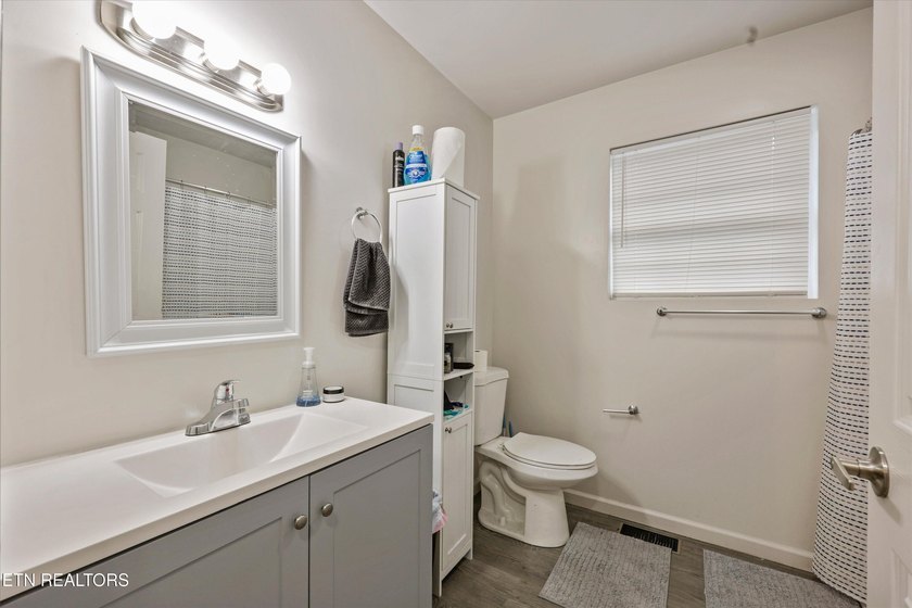 Charming One-Level Living Home - Minutes from UT &amp; Downtown - photo 19