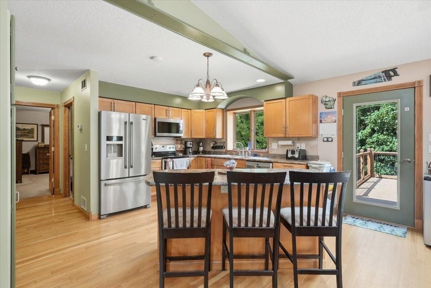 Beautiful 4 bedroom, 3 bath rambler on 1+ acre lot across the - photo 13