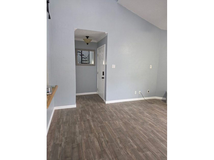 Stylish &amp; Convenient Condo Living in Ridge Park! Welcome to this - photo 22