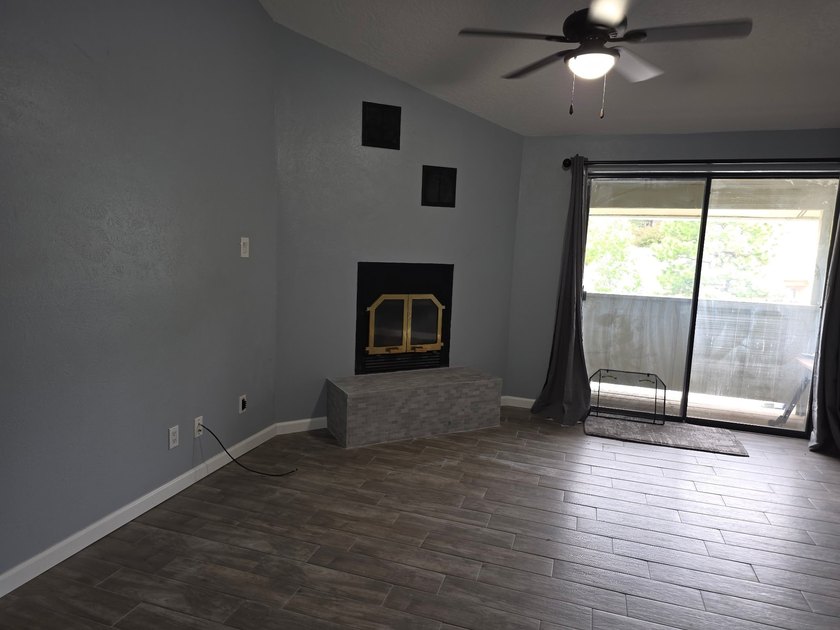 Stylish &amp; Convenient Condo Living in Ridge Park! Welcome to this - photo 24