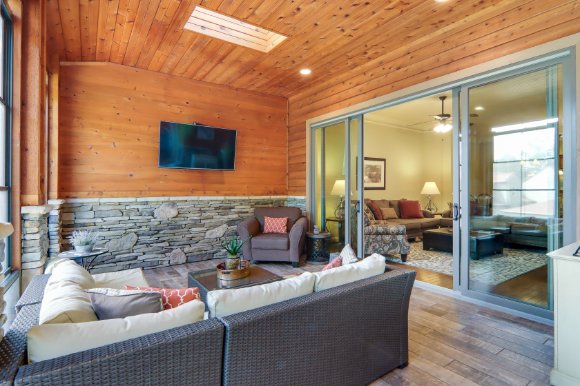 Luxury Townhome on Lake Keowee SOLD - photo 12