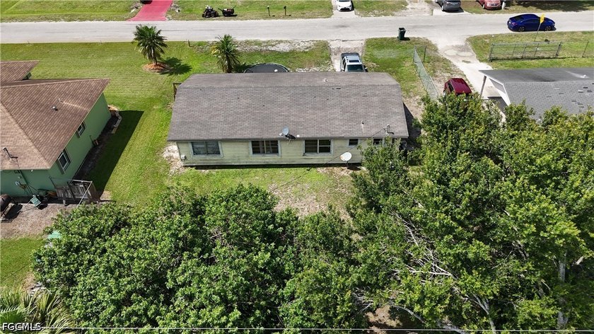 Investor Special! This 3-bedroom, 1.5-bath home located in - photo 7