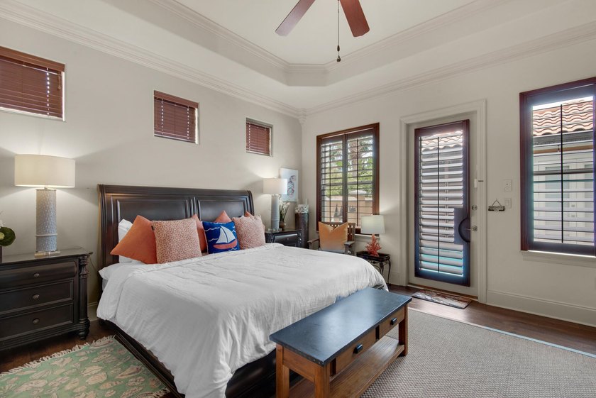 Beautiful Mediterranean home located in the sought after - photo 18