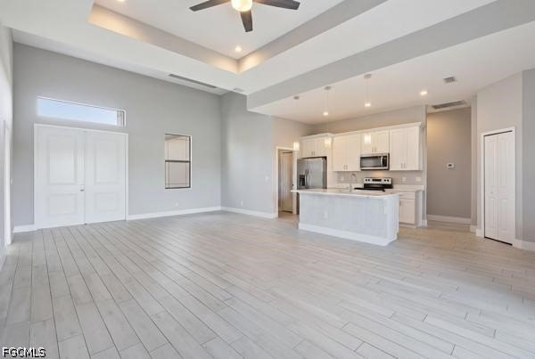 Welcome to this beautifully maintained 4-bedroom, 2-bath home - photo 2