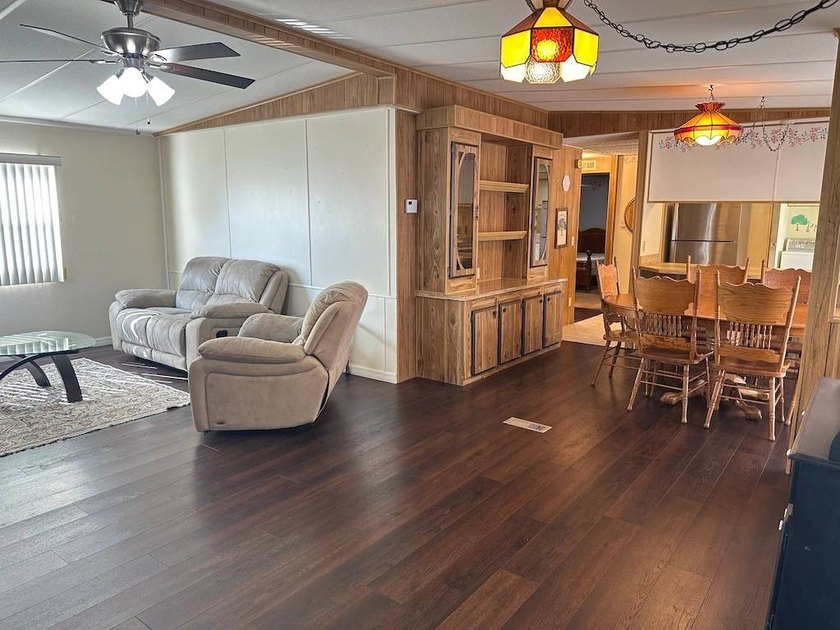 PRICED TO SELL AND FULL OF POTENTIAL!!! THIS 2-BEDROOM - photo 23