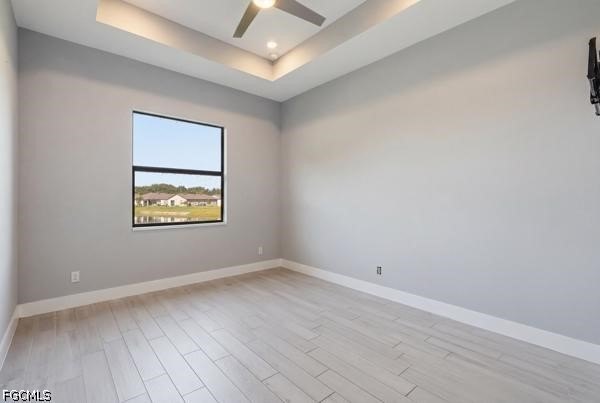 Welcome to this beautifully maintained 4-bedroom, 2-bath home - photo 4