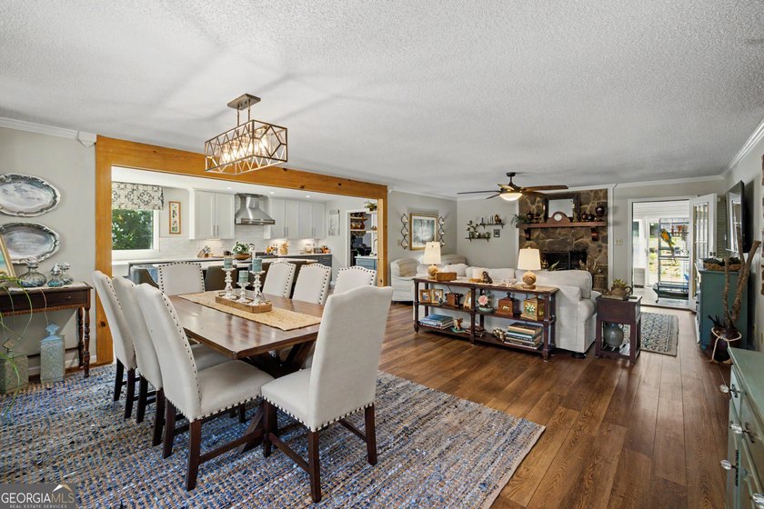 I am excited to feature this exceptional 4-bedroom, 3-bathroom - photo 26