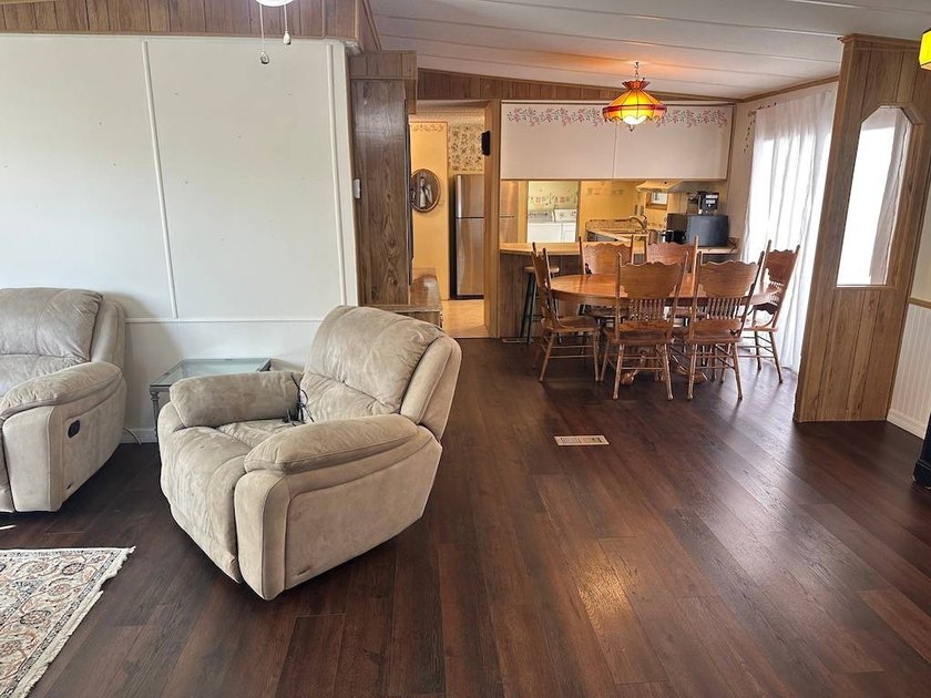 PRICED TO SELL AND FULL OF POTENTIAL!!! THIS 2-BEDROOM - photo 27