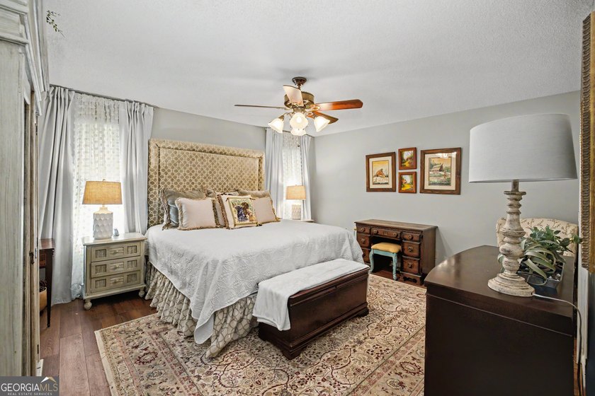 I am excited to feature this exceptional 4-bedroom, 3-bathroom - photo 40